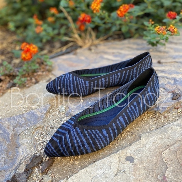 Black/Blue Zebra Animal Print Point Toe Knitted Ballerina Flats - Picture 2 of 8